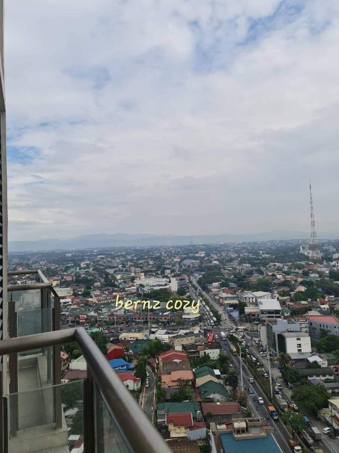 Congressional Town Center Aparthotel Manila Esterno foto