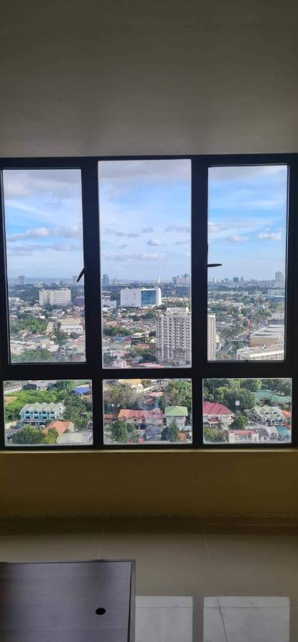 Congressional Town Center Aparthotel Manila Esterno foto