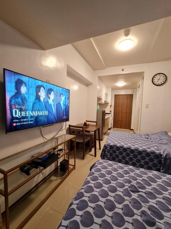 Congressional Town Center Aparthotel Manila Esterno foto